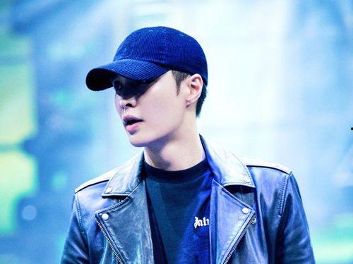 张艺兴吃瓜爆料,一场吃瓜爆料的真实大戏